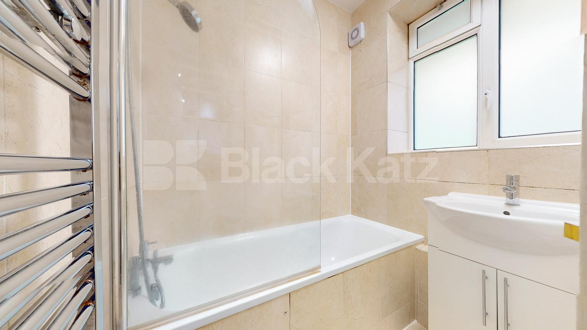 Charming One Bedroom Flat in Prestigious Townshend Estate, St John’s Wood Townshend Road, St Johns Wood